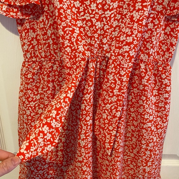 EUC ditsy Red Floral mini sundress size medium - Picture 2 of 12